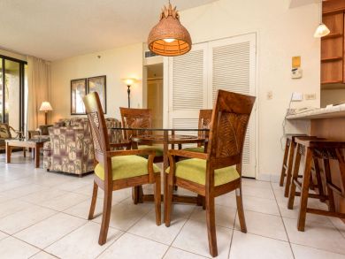 Kaanapali Beachfront Two Bedroom Vacation Condo